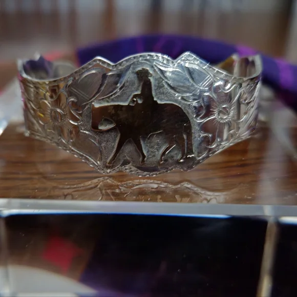 Engraved Sterling and Gold Western Pleasure Horse Cuff Bracelet - Picture 2 of 8